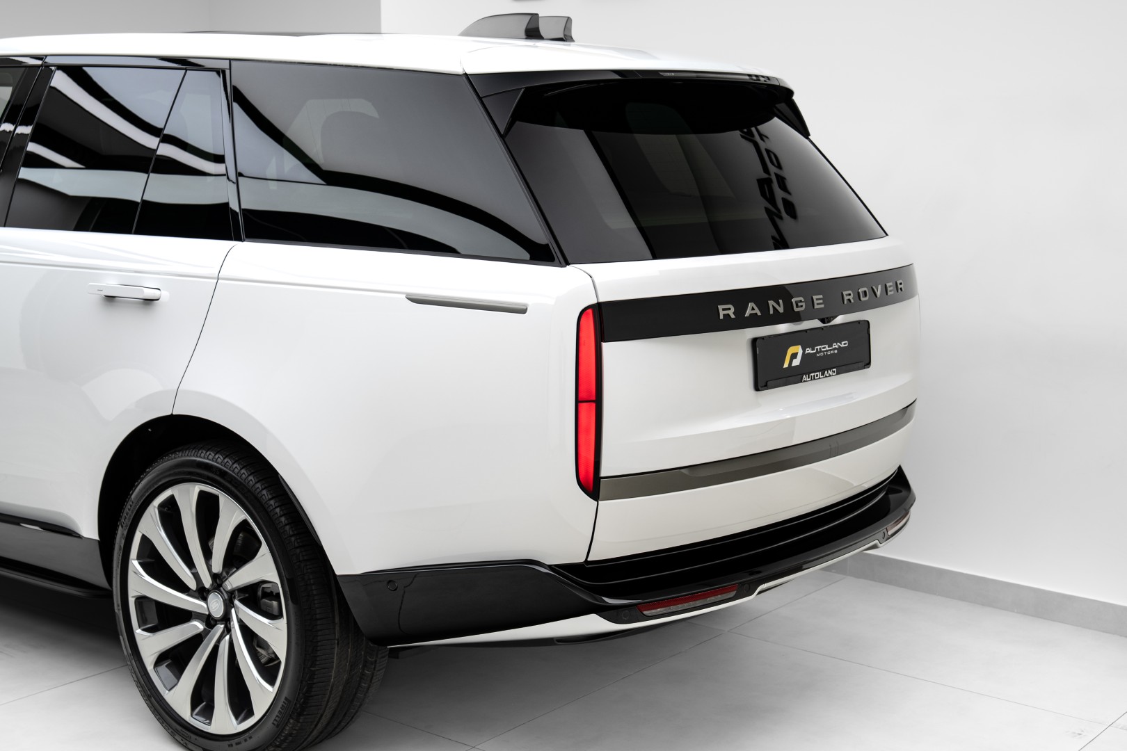 2025 RANGE ROVER P400 HSE | MAIN DEALER WARRANTY 5 YEARS